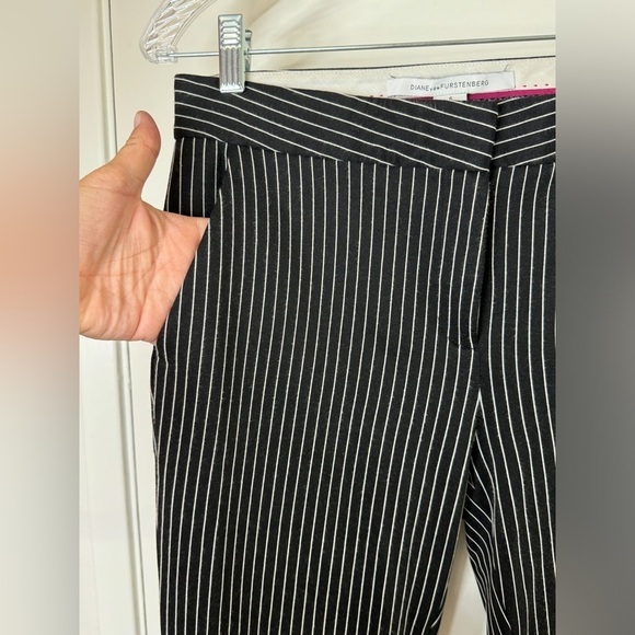 Diane Von Furstenberg Black White Pinstriped Work Office Trouser Pants Size 6 - Picture 2 of 15